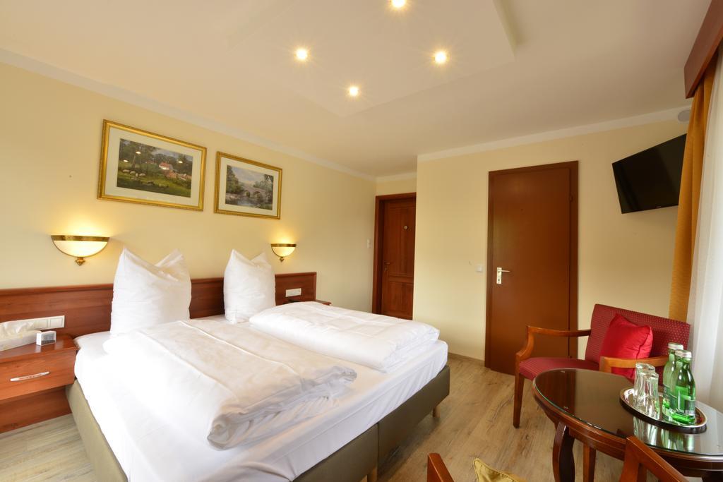 Hotel Beretta Άχενκιρχ Δωμάτιο φωτογραφία